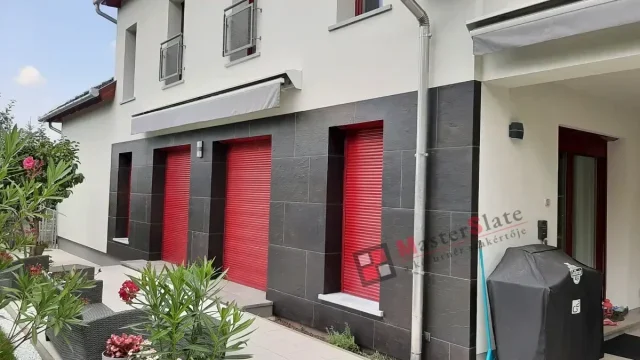 Kültéri lapkiosztás